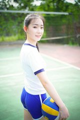 新澳资料精选资料大全_: 复杂局势的深度解析，你对此有何看法？